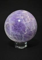 Sphère naturelle de kunzite avec une lueur lavande – Pièce