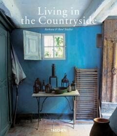 LIVING IN THE COUNTRYSIDE 9783822829721 B. STOELTIE, Boeken, Verzenden, Zo goed als nieuw, B. STOELTIE
