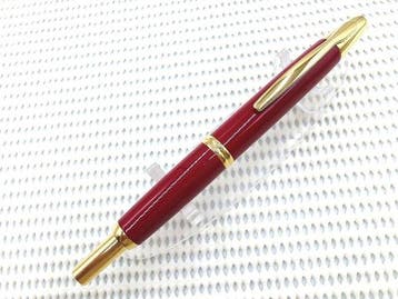 Pilot - Capless Vanishing point 18K 750 Gold & Red with Box, Collections