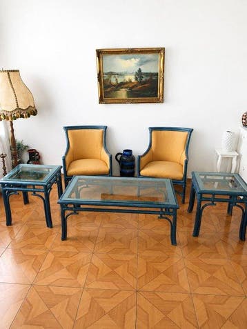 Gasparucci Italo - Table - Bois de soie - Un ensemble salon