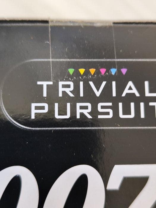 James Bond - Trivial Pursuit - Hasbro, Verzamelen, Film en Tv