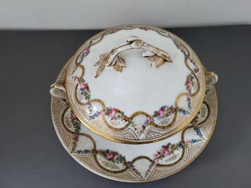 Porcelaine de Paris - Soupière - légumier couvert decors de