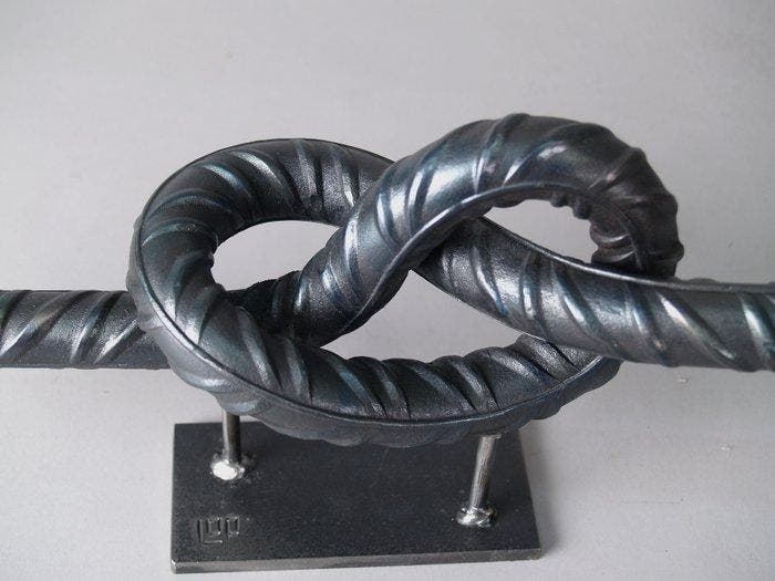 Carmen Lop - ØBig knot con barra de acero corrugado de, Antiquités & Art, Art | Objets design