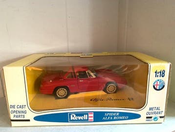 Revell 1:18 - Alfa Romeo Spider - Alfa Romeo