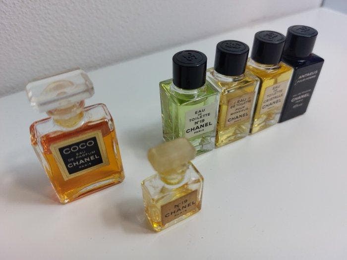 Collectie merkartikelen - Miniatuur vintageparfum - Chanel, Antiquités & Art, Antiquités | Jouets