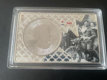 Canada. 5 Dollars 2018 Maple Leaf Bevrijding van, Postzegels en Munten
