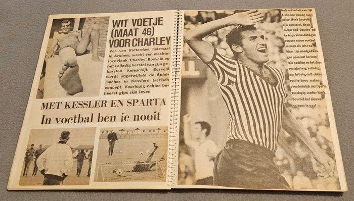 Orginele krantenknipsels Sparta - 1965, Collections, Collections Autre