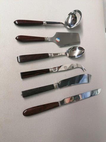 Serveergerei (6) - Hars, Hout, Staal - 1990-2000