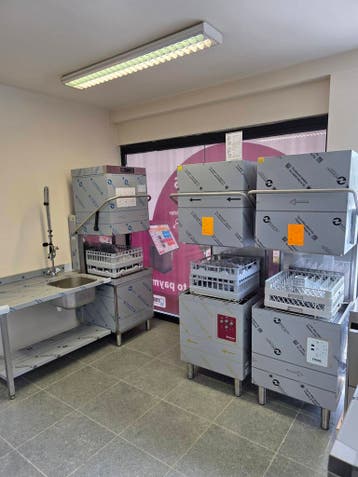 MAGNIFIQUE OFFRE SUR NOS LAVE-VAISSELLES À CAPOT MADE IN ITA, Verzenden