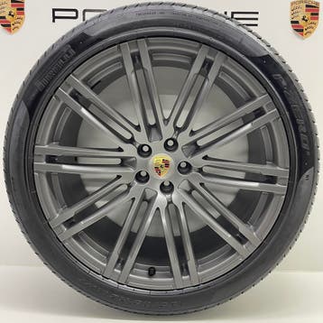 Porsche Macan Originele 21 Inch Turbo III Platinium + banden, Ophalen, Gebruikt, 295 mm, Banden en Velgen