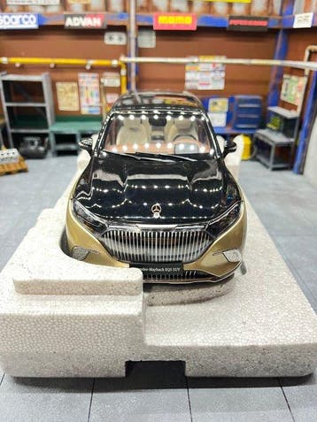 NZG 1:18 - Voiture miniature - Mercedes Maybach EQS 680 SUV