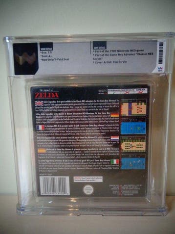 Nintendo - Gameboy Advance - The Legend of Zelda Red