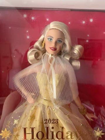 Mattel - Pop 2023 Holiday Barbie - 2020+