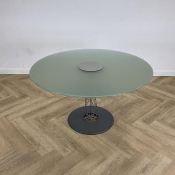 B&B Italia design tafel van Andreas Störiko Ø 130 cm, Huis en Inrichting, Gebruikt