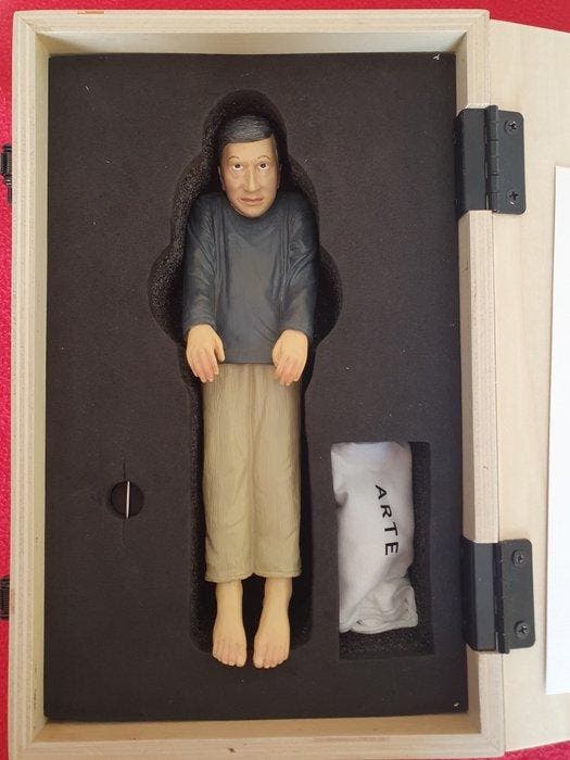 Maurizio Cattelan (1960) - We are the Revolution, Antiek en Kunst, Kunst | Designobjecten
