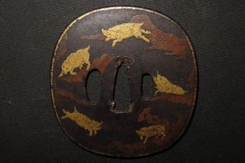 Fer forgé - C5-930 Daito Boar Tsuba - Japon - Période Edo
