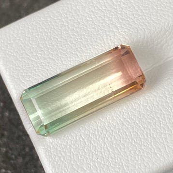 Tourmaline - 10.99 ct - International Colored Gemstone, Nieuw