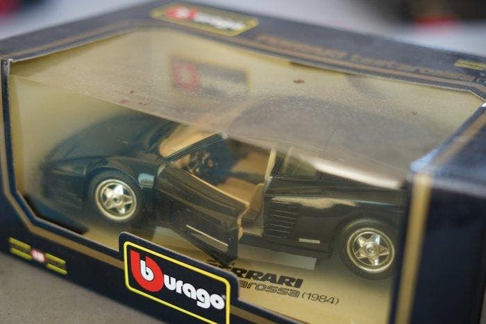 Bburago 1:18 - Model sportwagen - Ferrari Testarossa (1984), Hobby en Vrije tijd, Modelauto's | 1:5 tot 1:12