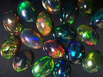 Geen reserve - 9,60 ct. Natuurlijke Ethiopische Zwarte, Collections