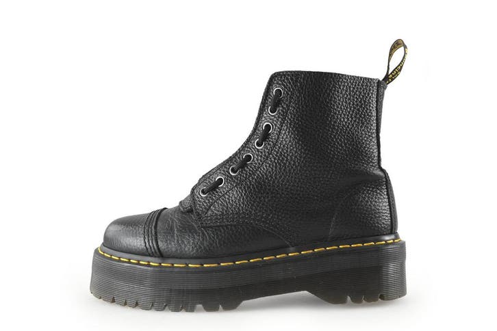 Dr. Martens Laarzen in maat 39 Zwart, Kleding | Dames, Schoenen, Zwart, Zo goed als nieuw, Hoge laarzen, Verzenden
