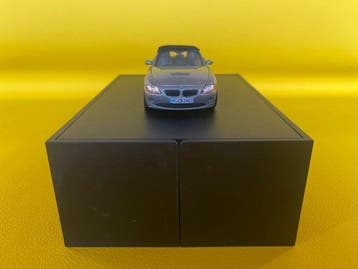Minichamps 1:43 - Model cabriolet - BMW Z4, Hobby en Vrije tijd, Nieuw