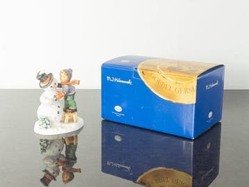 Goebel - M.I. Hummel - Figuur - Winterfreunde / Making New, Antiquités & Art