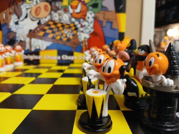 Bordspel - the original chupa chups 3d chess Collection, Antiek en Kunst, Antiek | Overige Antiek