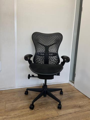 Refurbished Herman Miller Mirra Zwart - 5 Jaar Garantie!, Verzenden, Bureaustoel