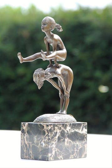 Milo (1910-1978) - Sculpture, spelende kinderen haasje over
