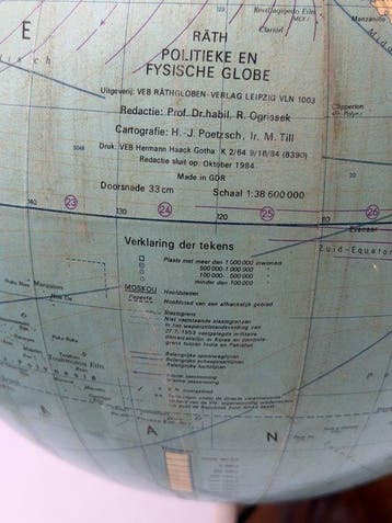 VEB RÄTHGLOBEN-VERLAG LEIPZIG (Made in GDR). - Paul Räth -