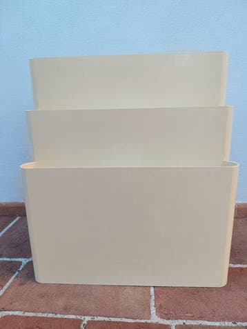 Kartell - Giotto Stoppino - Porte-revues - Plastique