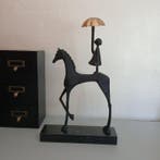 sculptuur, The dream girl - 36.5 cm - Bron, Marmer, Antiek en Kunst