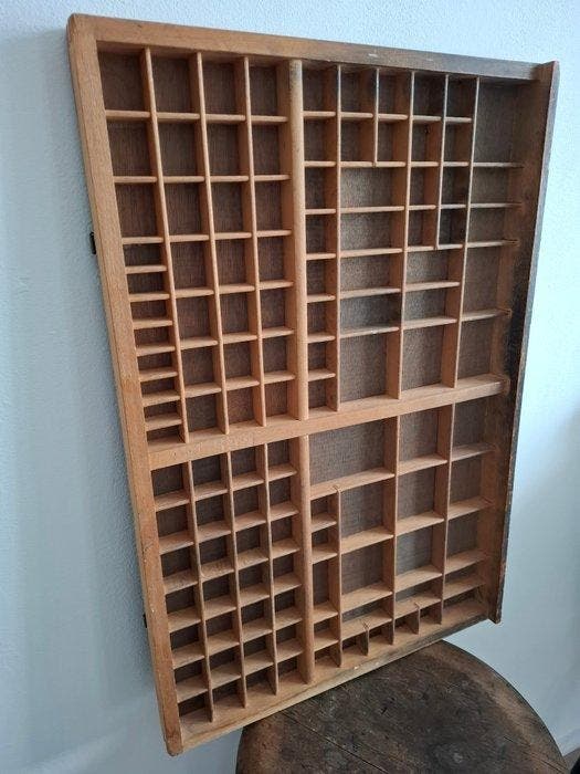 Art Deco Bak - Eik - 1920-1930 - Letterbak Vakkenkast, Antiquités & Art, Antiquités | Assiettes décoratives & Carrelages