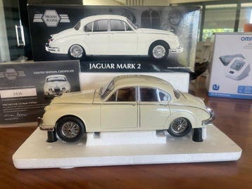 Model Icons 1:18 - Modelauto - Jaguar 3.8 Mark 2 (1962) -, Nieuw