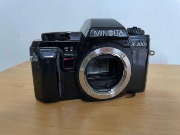 Minolta X-300s + 1,7/50mm + zoom 3.5-4.8/28-70mm | Single, Nieuw