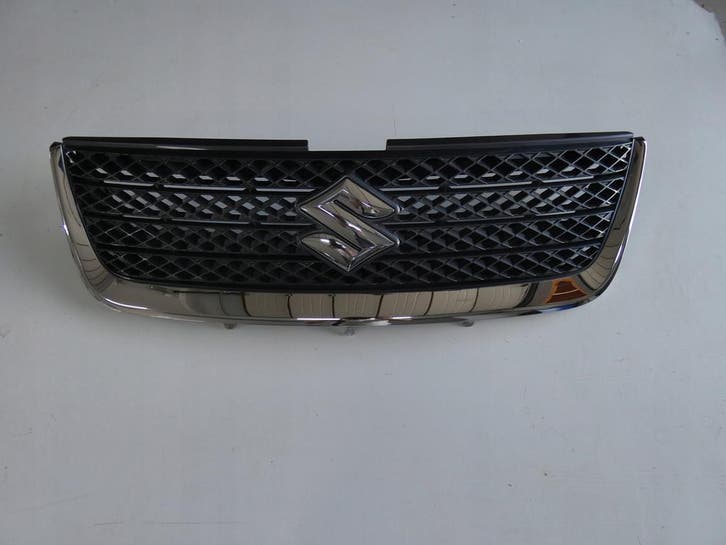 Grill Suzuki Grand Vitara lift 2009-2012, Auto-onderdelen, Carrosserie, Gebruikt, Verzenden