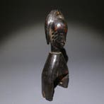 Guro Pulley. PATINE TRÈS BONNE. Très beau. 13 cm de haut. -