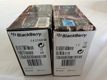 Blackberry - Rarity: Pack of 2 BlackBerry Curve 8900 & 8310, Nieuw