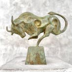 Sculpture, NO RESERVE PRICE - Cubist Bull on Stand - 22 cm -, Antiek en Kunst
