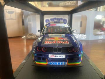 Otto Mobile 1:18 - Voiture miniature - BMW E30 V8 “Drift”