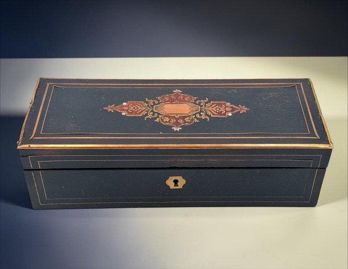 Doos - Paarse binnenvoering (gequilt) - Verguld messing -, Antiek en Kunst, Antiek | Overige Antiek