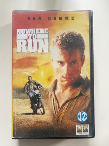 NOWHERE TO RUN (VHS), Cd's en Dvd's, Gebruikt