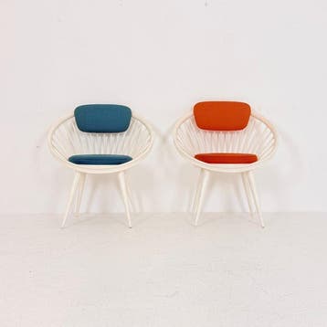 Chaise - Bois - Un ensemble de deux chaises vintage.