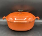 Le Creuset - Enzo Mari - Braadpan - de mama - bron, Emaille