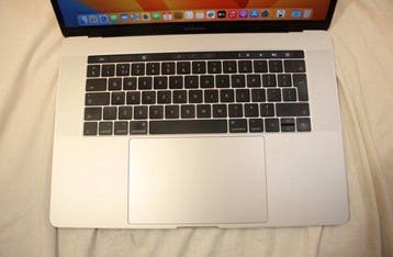 Apple MacBook Pro 15-inch (2017) - Laptop, Nieuw