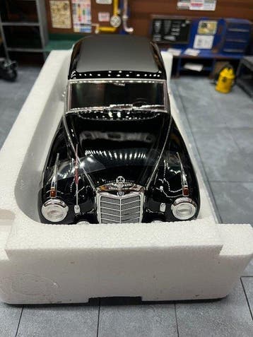 Norev 1:18 - Modelauto - Mercedes-Benz 300 Konrad Adenauer