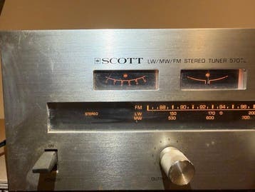 H.H. Scott - 570-TL AM/FM/LW Solid-State Tuner