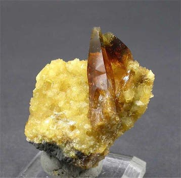 Baryte Cristaux sur matrice - Hauteur : 4.5 cm - Largeur : 4