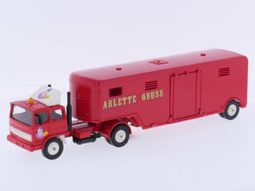 Schaal 1:43 Solido NEW OLD STOCK Ref. 821 Renault G260 se..., Ophalen of Verzenden