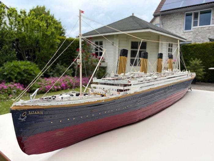 1:200 - Modelschip - Brits passagierschip: RMS Titanic, Enfants & Bébés, Jouets | Autre